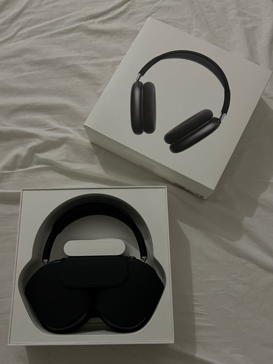 Apple AirPod Max Headphones