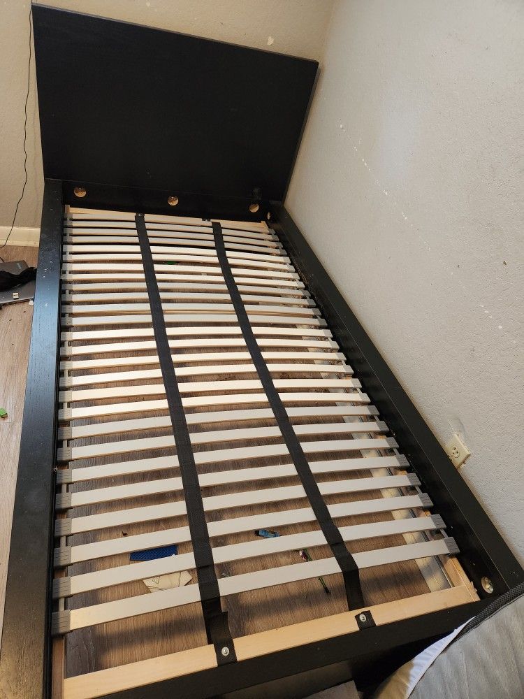 Twin Size Bed Frame With Matress