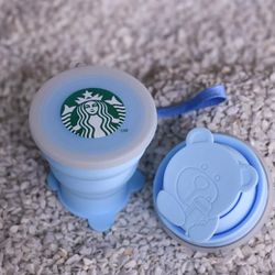 ☆IMPORTED☆ ☆Brand NEW in Box☆ ☆ Starbucks BEARISTA POP-UP Folding Silicone Cup w/ CAP ☆ BLUE ☆ 12 oz ☆ Stanley Tumbler