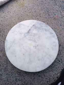 Half inch thick 18 in round marble chopping board