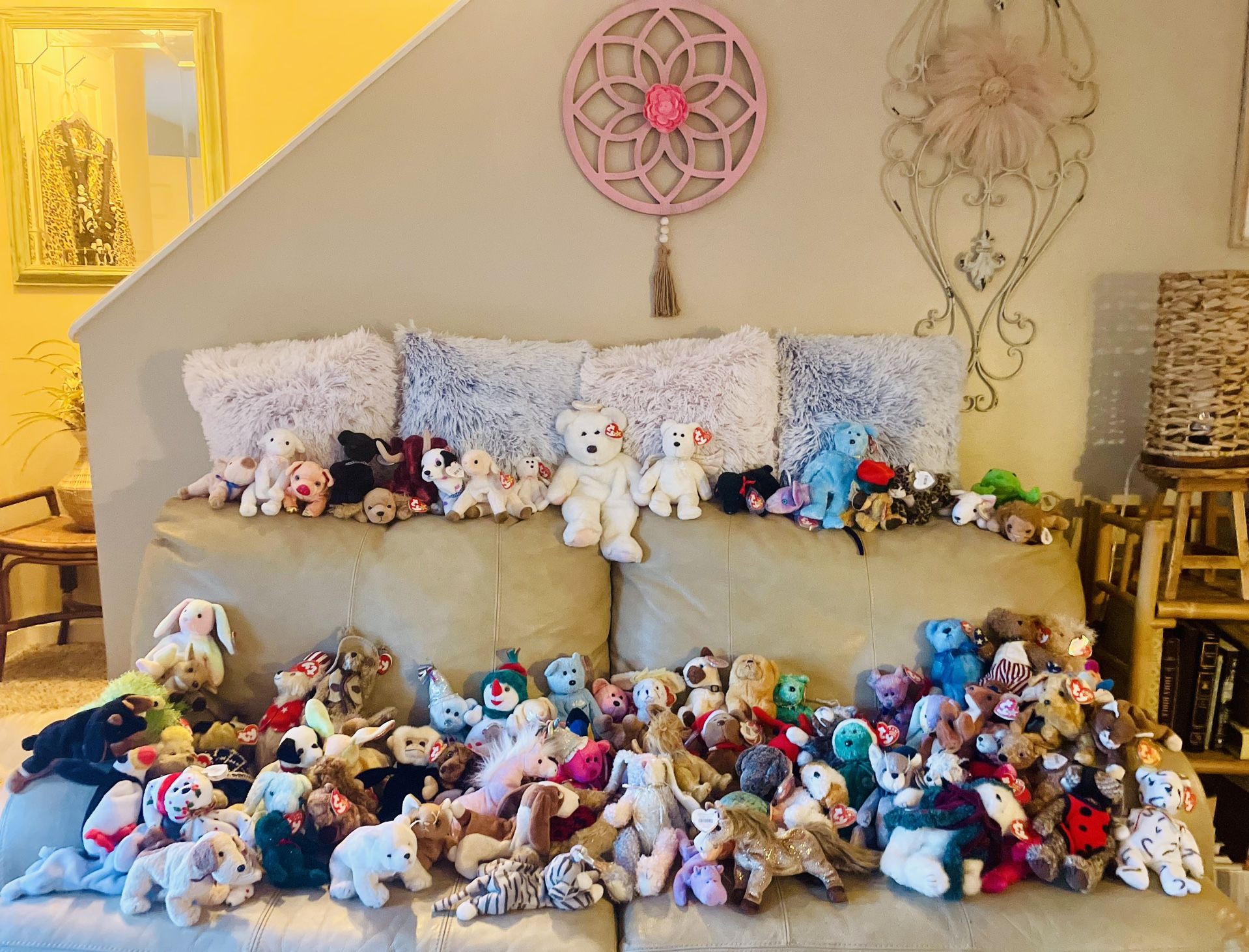 Over 100 Beanie Babies!!