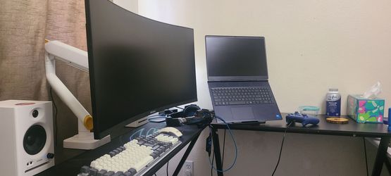 Alienware 16 Aurora - 5060 GPU - 32GB RAM
