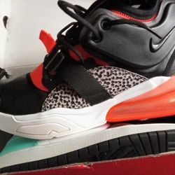 Nike Safari  Men's High Top