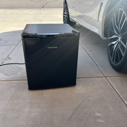 Hisense Mini Fridge And Freezer