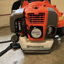 **LIKE NEW** HUSQVARNA 350BT Gas Backpack Leaf Blower