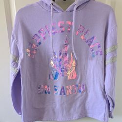 Disney Happiest Place On Earth Hoodie Purple Hooded Sweatshirt Women’s Small. This Disney Happiest Place On Earth hoodie is the perfect addition to an