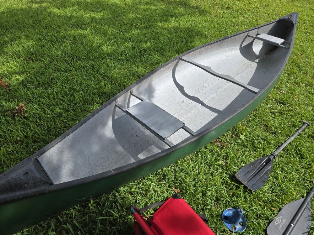 14ft Fiberglass Canoe