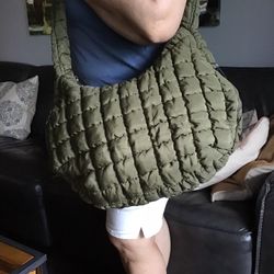 QUILTED PUFFER TOTE BAG PURSE