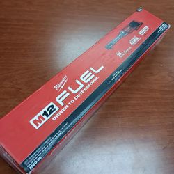 Milwaukee new 1/4" Extended Ratchet 12M Fuel 