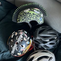 Bikes/helmets