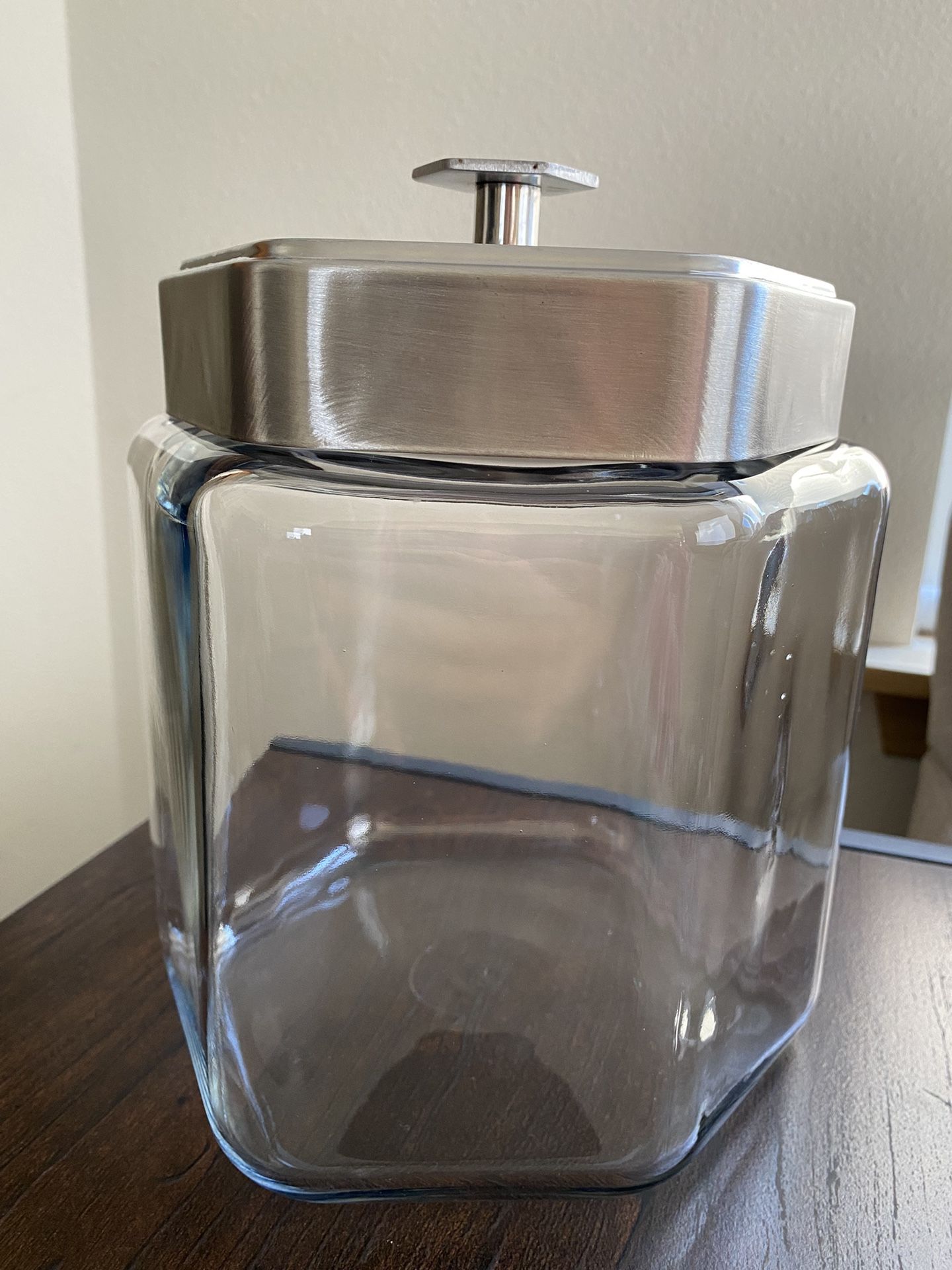 Two Large Glass Storage Containers for Sale in Everett, WA OfferUp