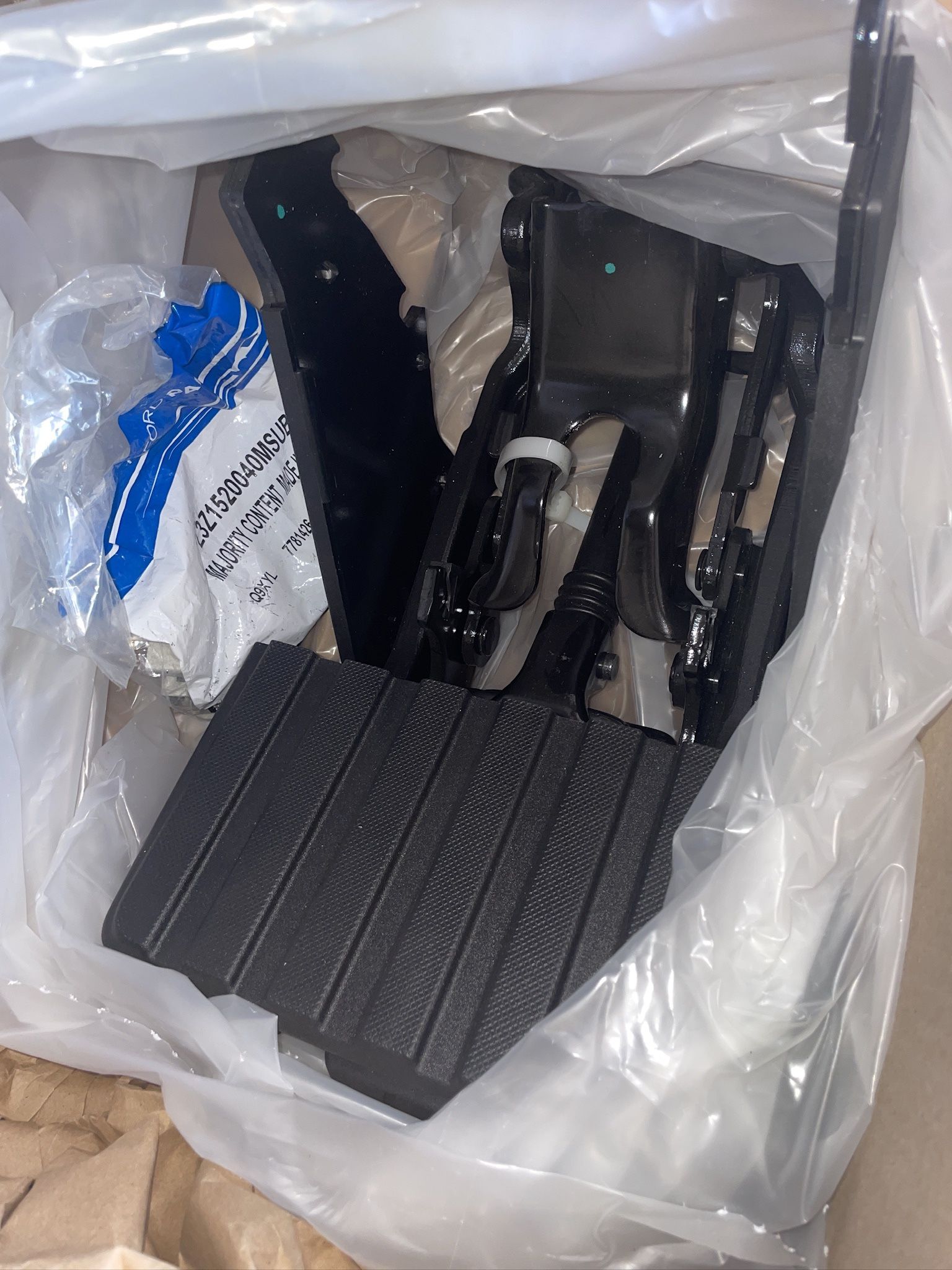 Retractable Truck Side Step β BRAND NEW
