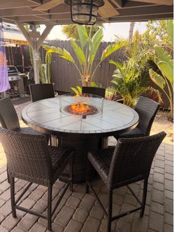 Firepit with 6 chairs