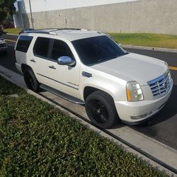 2008 ESCALADE 