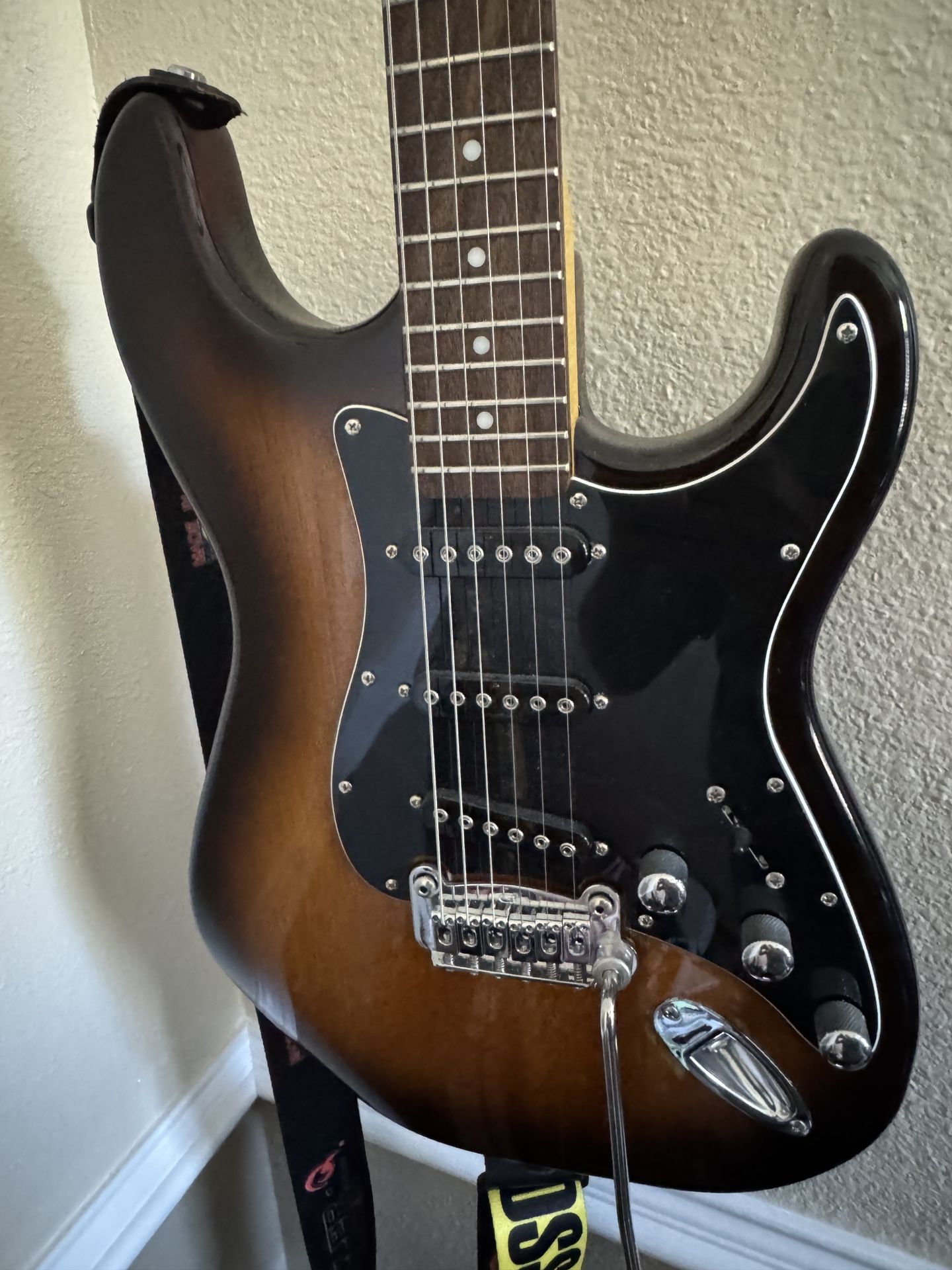 G&L S500 Tribute Stratocaster And ASAT TELECASTER.