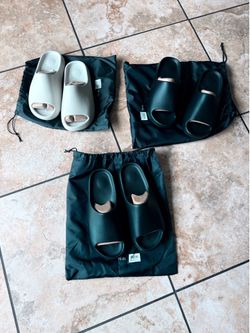 Yeezy’s Slides run small X 3 Onyx Size 12 Onyx size 11 Cream size 11