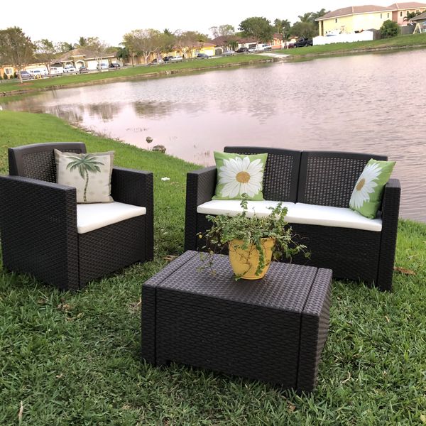 Italian Outdoor Patio Furniture In Its Box 1 Year Warranty For Lake Worth Fl Offerup