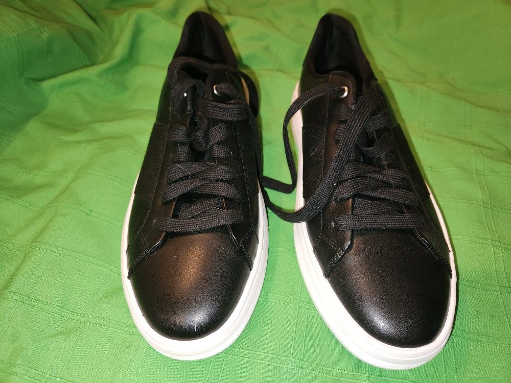 Cole Haan Mens Sneakers Shoes Brand New SIZE 10.