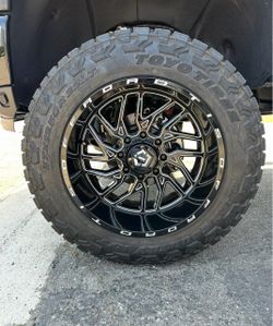 TIS Off Road Wheel 544BM in Gloss Black Milled 22” 8 Lug / DM For Price !!