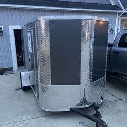 Enclosed trailer