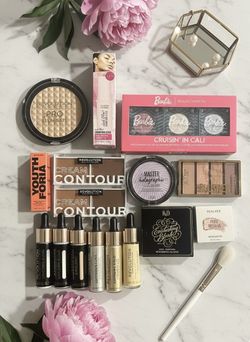 Revolution And Others Highlighters And Blush