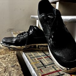 Black Air Force Ones / Sneakers