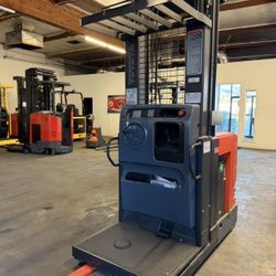 2018 Toyota Order Picker Like New!