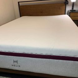 Helix, Helix Dusk, Queen, Cover: Original Cover, Top Layer: Standard Layer Like New