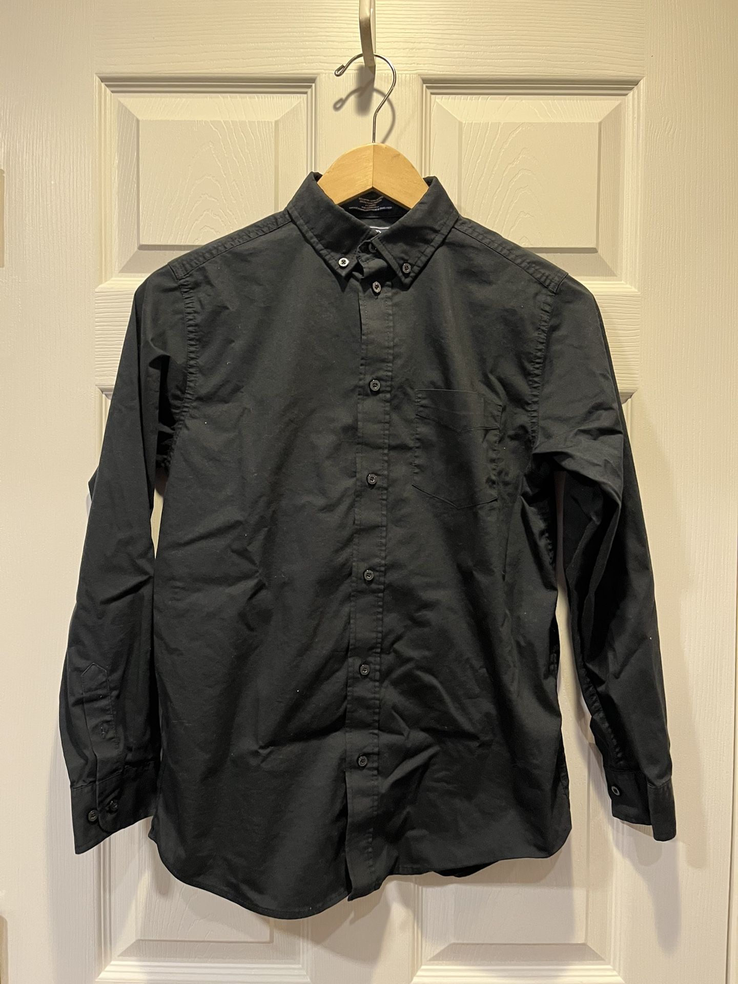 IZOD Big Kids Black Stretch Button Down Shirt, Size: Large (14/16)