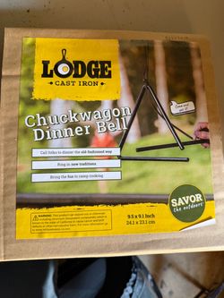Lodge Cast Iron Chuck Wagon Dinner Bell (black)