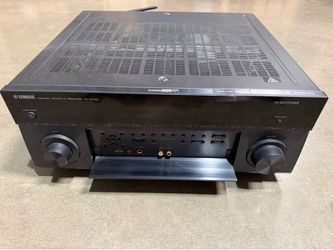 Power Yamaha Receiver: 110 Watts x 7 Chs.  Works!