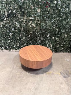 New Vintage Round Coffee table 30.51 inch. Wood Material Brown