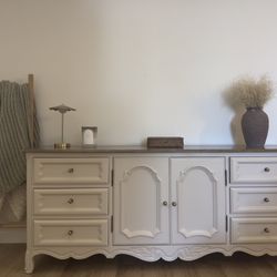 Dresser Or Tv Console 