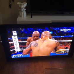 Tv Panasonic 52”not Smart 