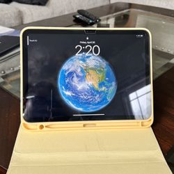 iPad 10th Gen perfect Condition w/Case