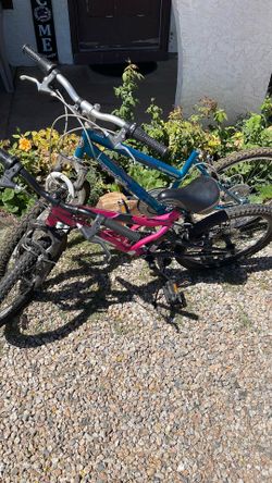 Junior mountain bikes