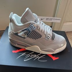 Air Jordan 4 Retro Frozen Moments