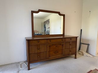 Mid-Century Modern Dresser Set (2 pieces)