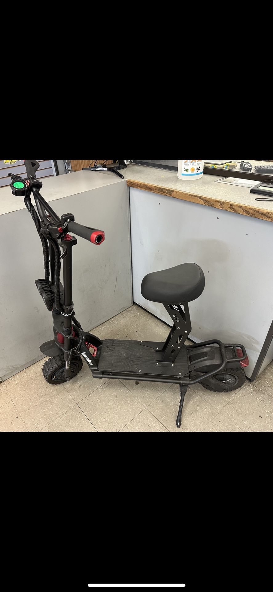 KAABO  Wolf Warrior 11 ELECTRIC SCOOTER 50MPH W/ SEAT BOOSTER rechargeable, battery charger included