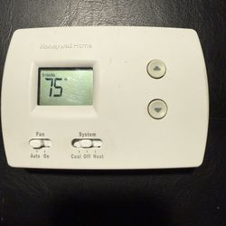 Honeywell Home TH3110D1008 Thermostat
