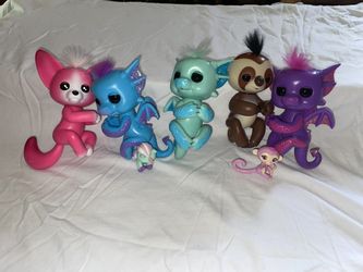 FINGERLINGS LOT LIKE NEW