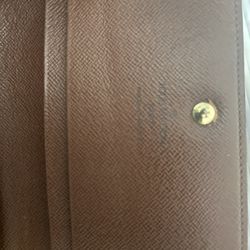 Louis Vuitton Sarah Wallet For Women.