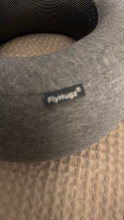 Fly Hugz Travel Pillow Brand New.
