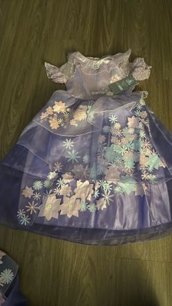 Isabela Costume