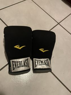 Everlast Gloves Medium