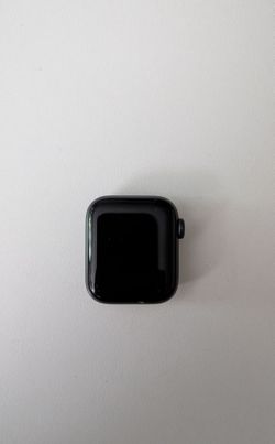 Apple Watch SE 1st Gen (2020)