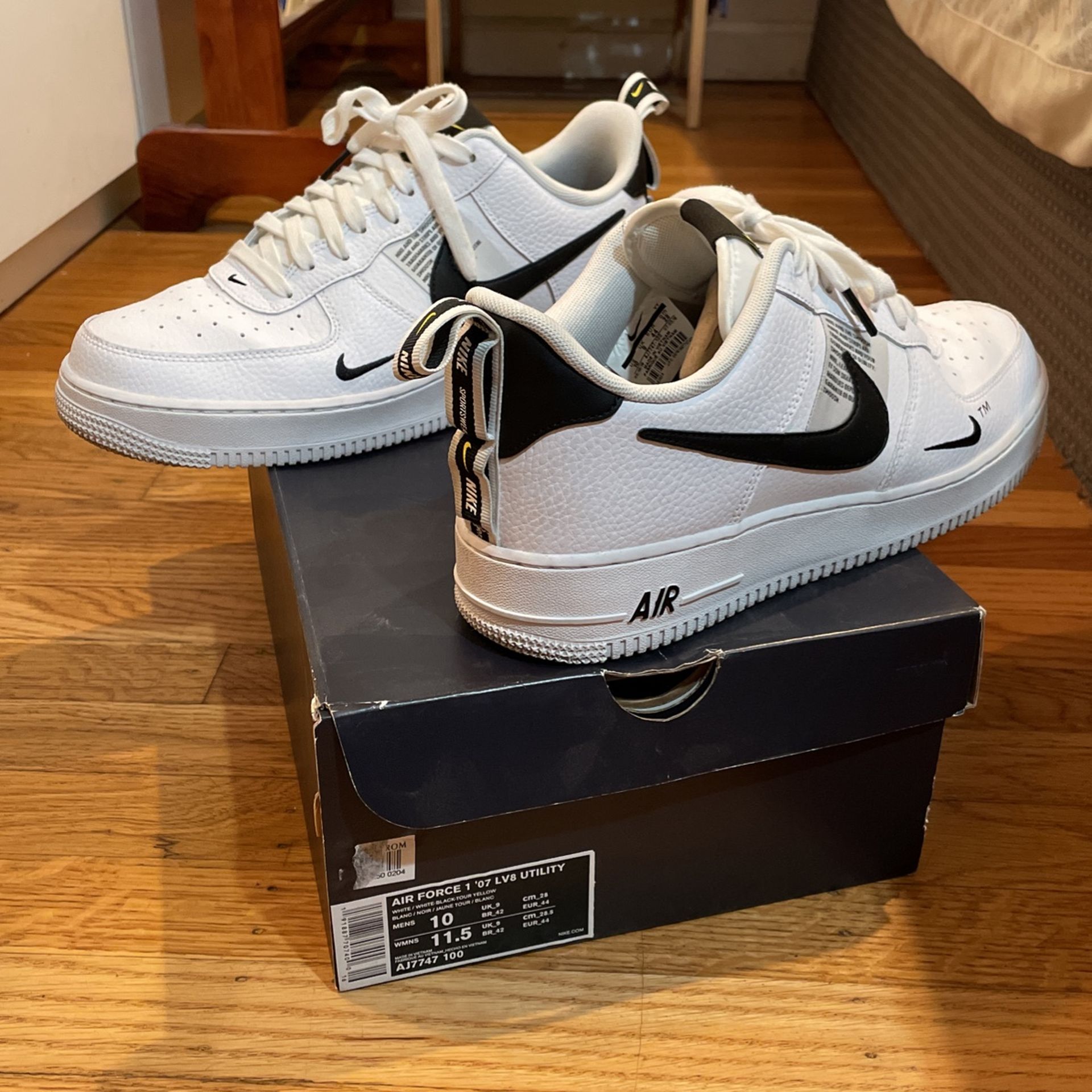 Size 11.5 - Nike Air Force 1 LV8 Utility White