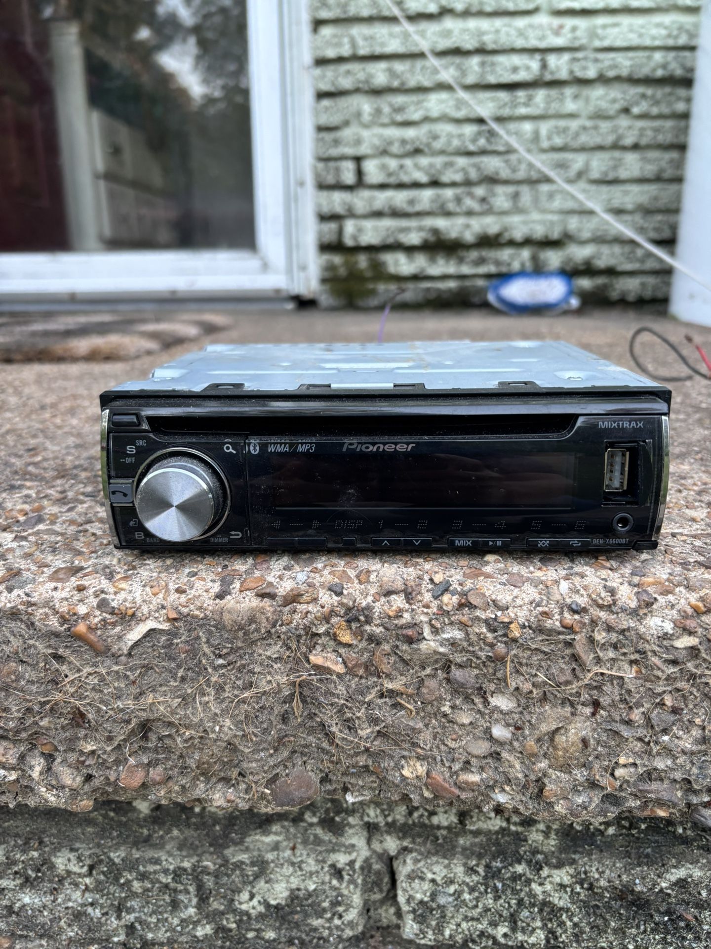 Pioneer Radio