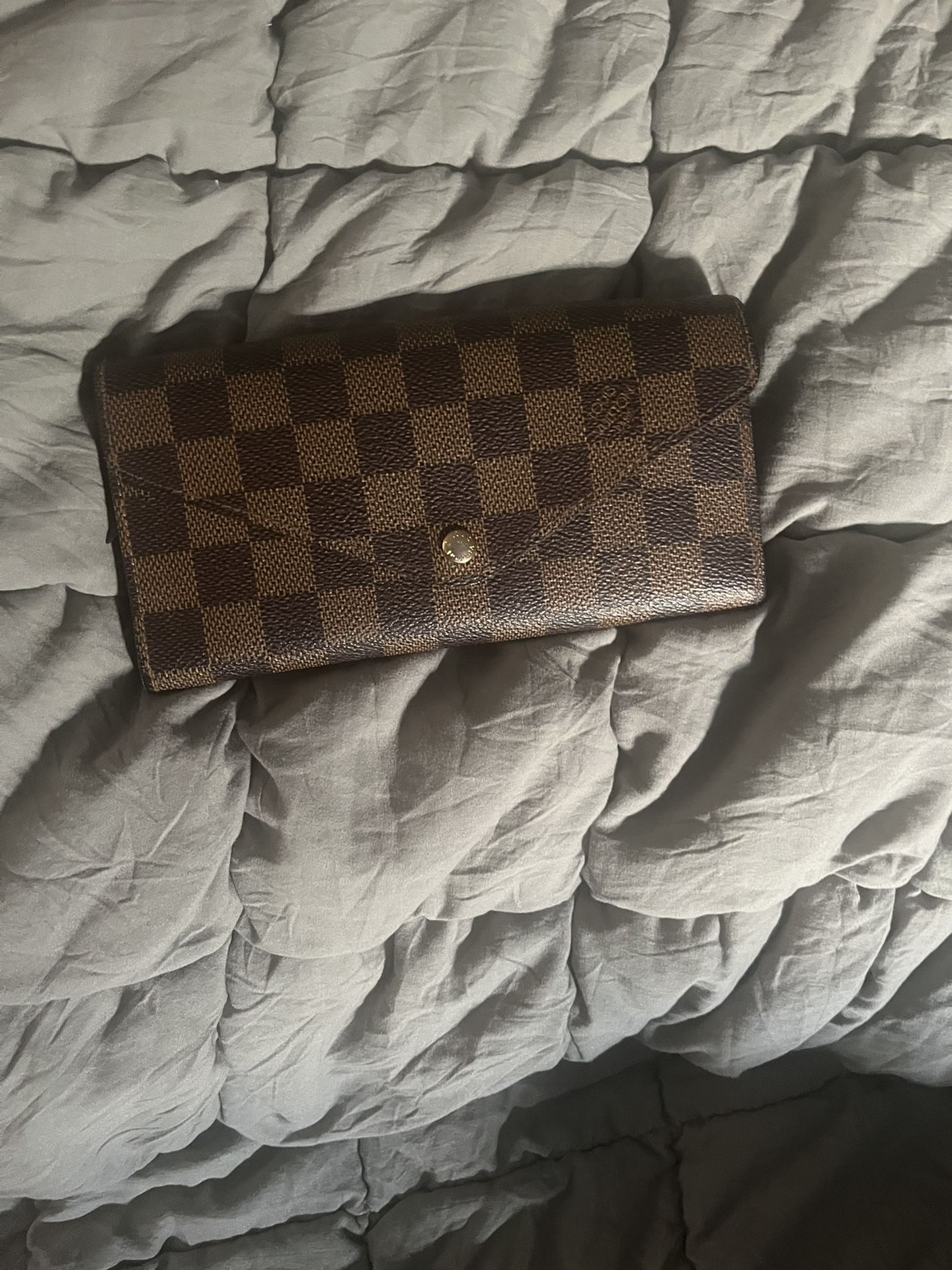 LV Wallet
