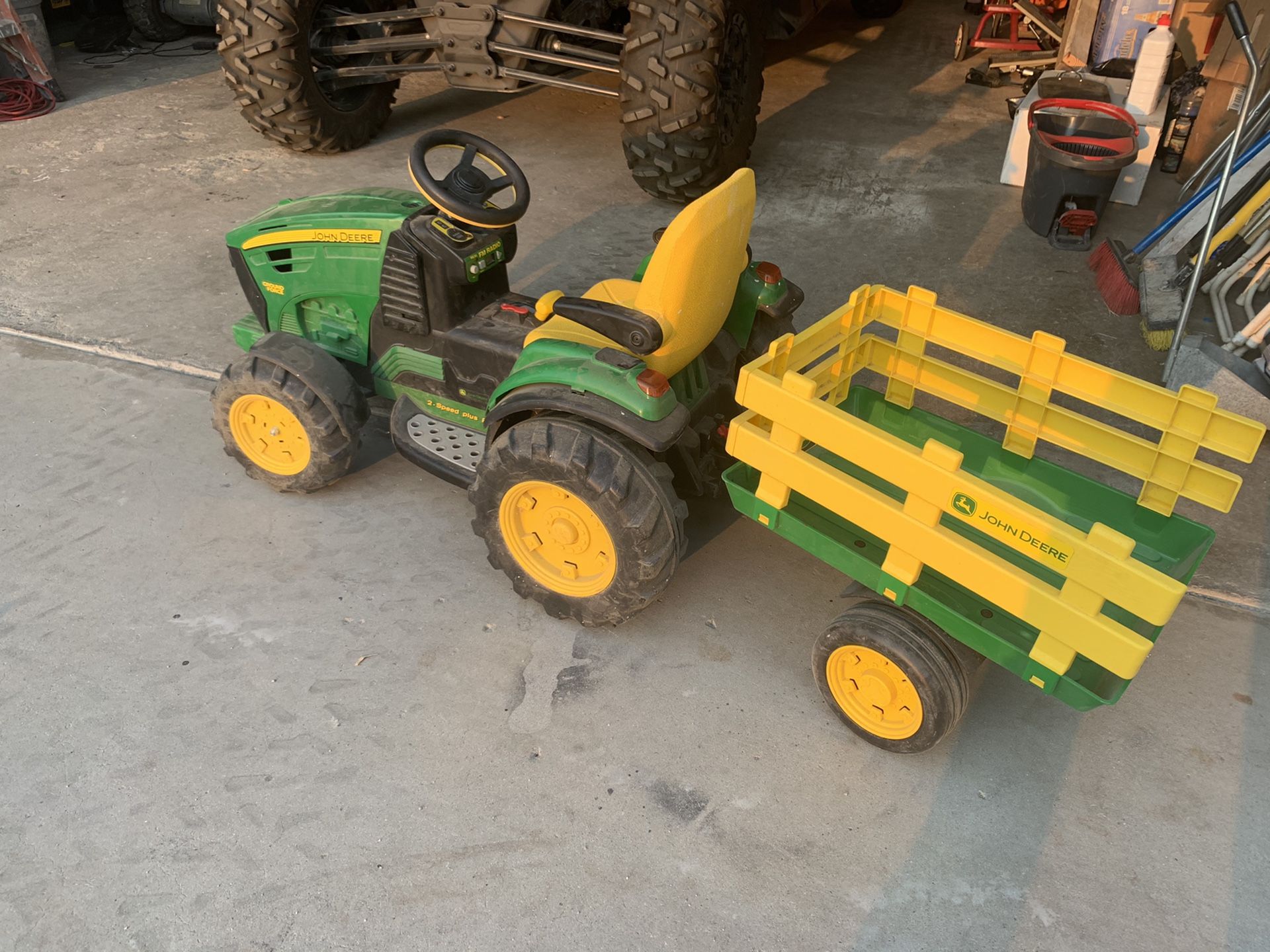 John Deere 12V Tractor